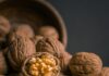 “뇌도 운동이 필요해요”… 뇌건강 챙기는 새로운 습관들 주목 brown garlic on brown bowl